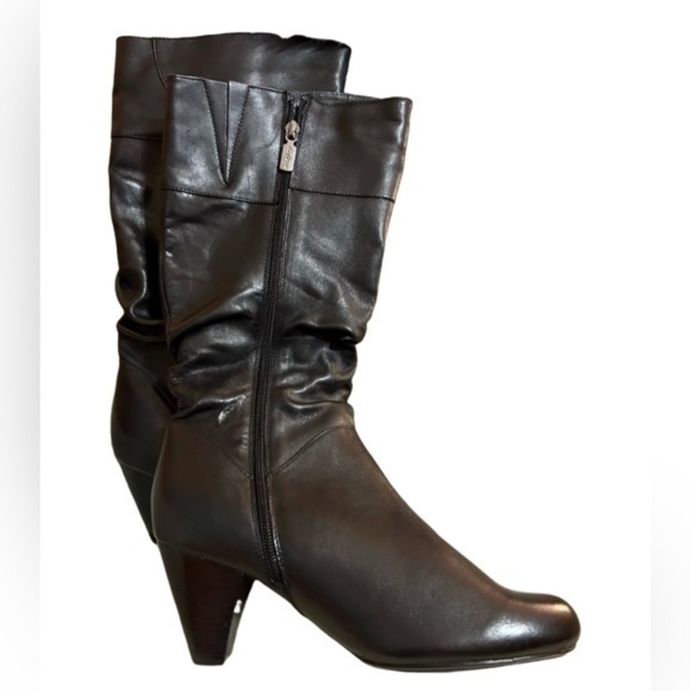 Leather Lined Waterproof Boots - Size 9.5 NWT 🖤